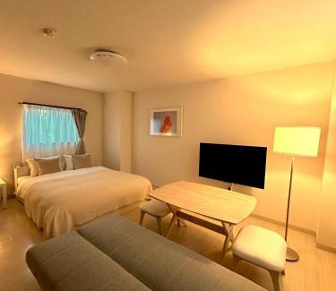 Fukuyama Apartamento | COCOSTAY 福山駅前レスタウロアバンティ JR福山駅から徒歩7分の移動に超便利な好立地 Great location 7min walk from JR sta