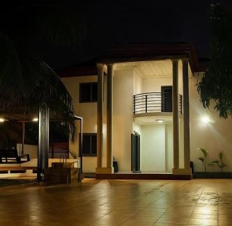 Kwabenyan Casa | Cocovine Residence