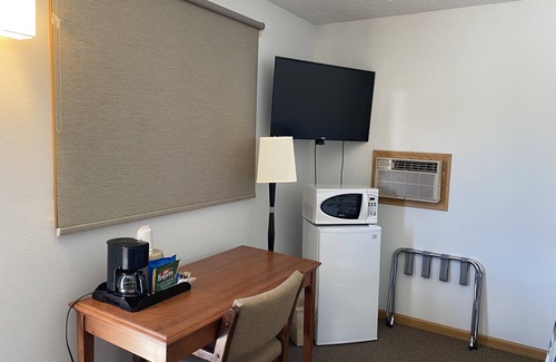 Cody Hotel | Cody Holiday Lodge
