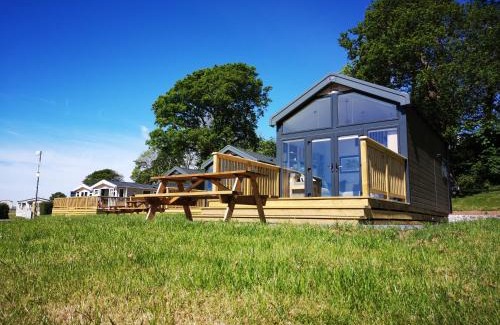 Bont Newydd Otro | Coed Helen Holiday Park