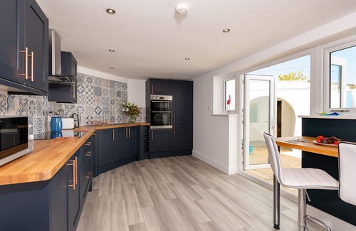 Llanfaelog Casa | Coed Y Llan - Una casa de vacaciones deseada en Rhosneigr, Anglesey