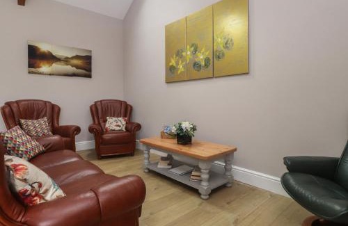 Dinas Casa | Coetsiws