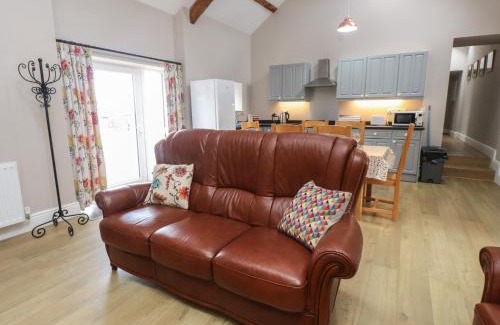 Dinas Casa | Coetsiws