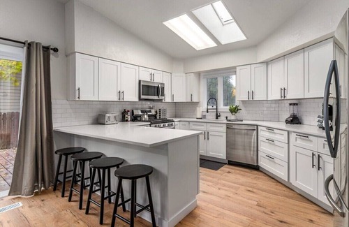 Graystone Casa | Coeur d'Alene Getaway I Quiet Neighborhood!