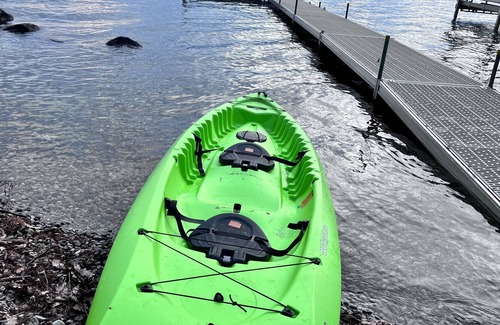 South Casco Cabaña | Coffee bar, kayak, snacks, lake access, minutes to portland airport