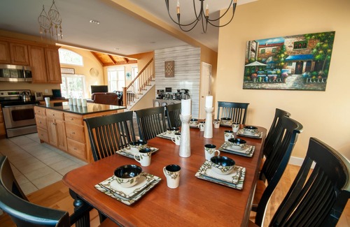 Stratton Mountain Casa | Coffee Lover's Retreat w/ hot tub & game room
