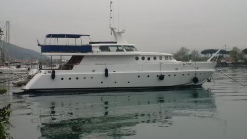 Bocca di Magra-La Ferrara Alquiler De Eote | Cohete Boat