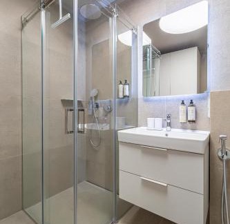 Kaunas Apartamento | cohost I New Apt w-Balcony I Air Condition I Free Parking & Netflix I By Botanical Park