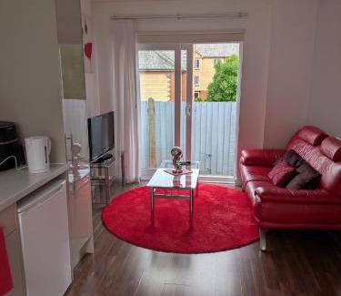 Colchester Casa | Colchester Town, modern, detached, guest house