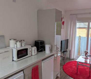 Colchester Casa | Colchester Town, modern, detached, guest house