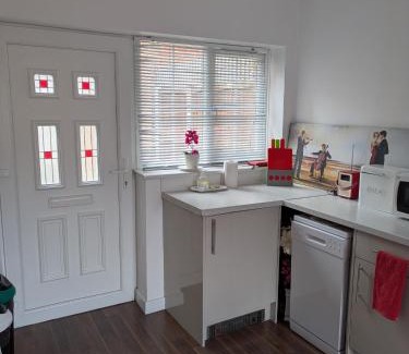 Colchester Casa | Colchester Town, modern, detached, guest house