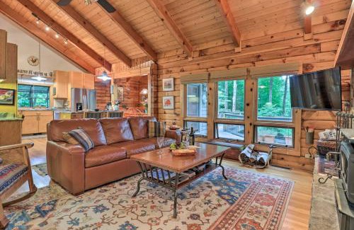 Canton Casa | Cold Mountain Reflections Cabin with Game Room!