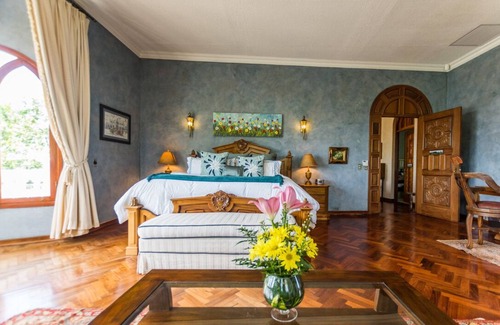 Esparza Otro | Castillo exclusivo $ 12,000 Wk para 8 personas, Tropical, AC, Ocean View Staff 10, Chef