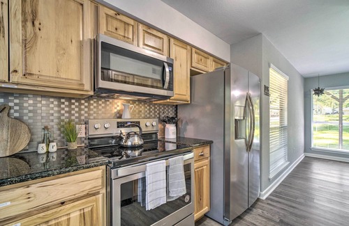 Cape Royale Cabaña | Coldspring Cottage < 1 Mi to Lake Livingston!