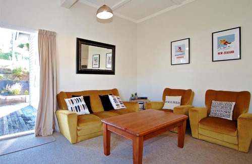 Ohakune Casa | Cole Cottage with Spa - Ohakune Holiday Home