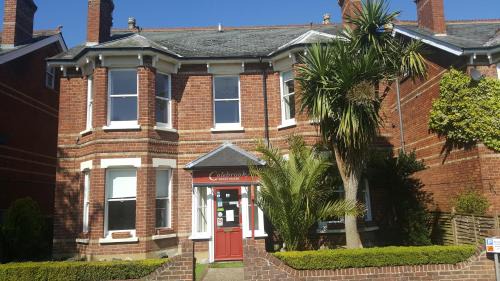 Rushmoor District Casa | Colebrook Guest House
