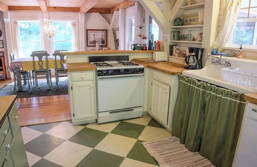 Lincolnville Cabina | COLEMAN POND COTTAGE - Town of Lincolnville - Coleman Pond