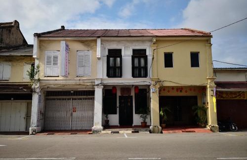 Taman Kota Laksamana Cama Y Desayuno | Colin's Place