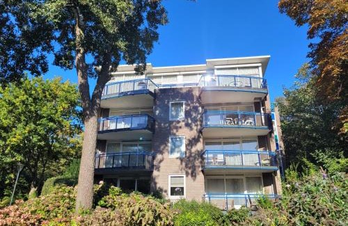 Domburg Apartamento | Colina