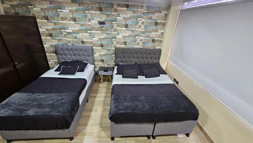 Campin Cama Y Desayuno | Colisseum Roma House- Campin Simón Bolivar Movistar Embajada compensar