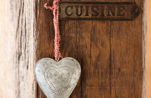 Puylaurens Apartamento | Apartamento encantador y espacioso en el corazón de un pueblo medieval