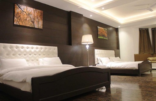 Ramnagar Hotel | Collection O 70303 Blue Sapphire