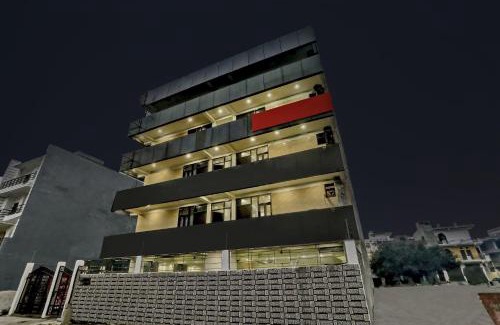 Sector 63 Hotel | Collection O AP Grand