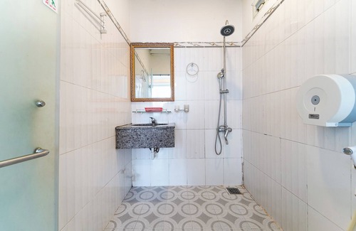 Ho Chi Minh City Hotel | Collection O District 8 Formerly Eva Hotel