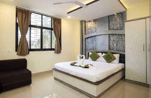 Candolim Hotel | Collection O E Candolim Beach Resort