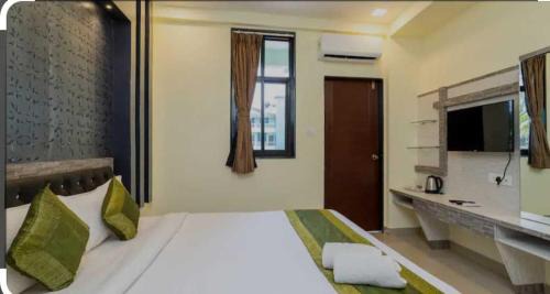 Candolim Hotel | Collection O E Candolim Beach Resort