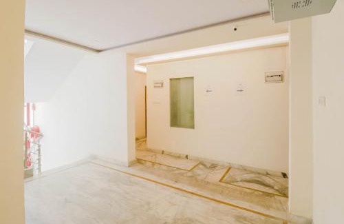 Varanasi Hotel | Collection O Kewal Palace Hyderabad Gate