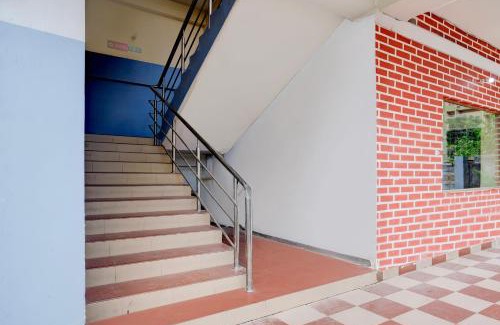 Sualkuchi Hotel | Collection O Last Gate Near Dispur Law College Formerly RR hotels