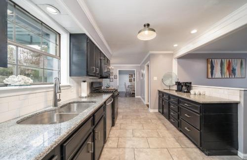 Rock Creek Casa | Colleens Corner Captivating 4bed 2.5 bath in Charming Neighborhood