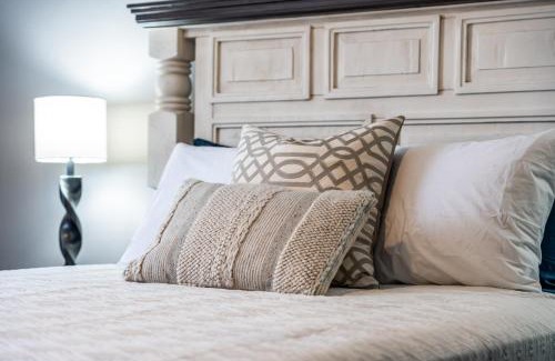 Rock Creek Casa | Colleens Corner Captivating 4bed 2.5 bath in Charming Neighborhood