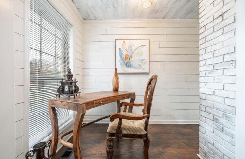 Rock Creek Casa | Colleens Corner Captivating 4bed 2.5 bath in Charming Neighborhood
