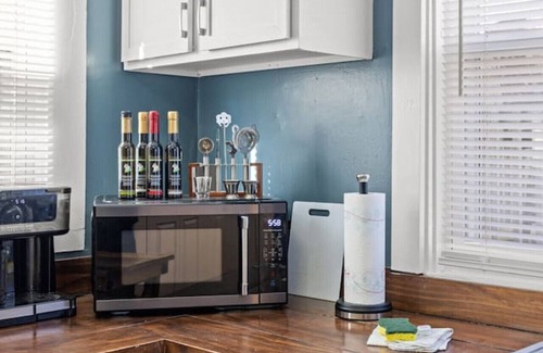 Winchester Casa | College Park Getaway