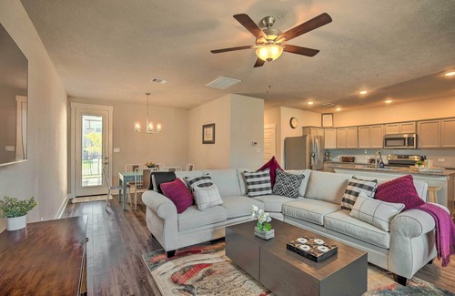 Wellborn Casa | College Station Townhome w/ Furnished Patio!
