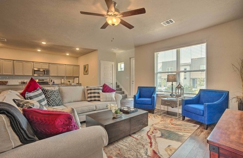 Wellborn Casa | College Station Townhome w/ Furnished Patio!