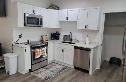 Elkhorn Apartamento | College World Series/Traveling Nurses loft apartment near West Dodge Expressway