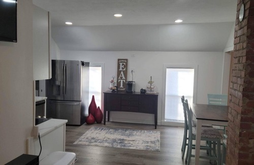 Elkhorn Apartamento | College World Series/Traveling Nurses loft apartment near West Dodge Expressway