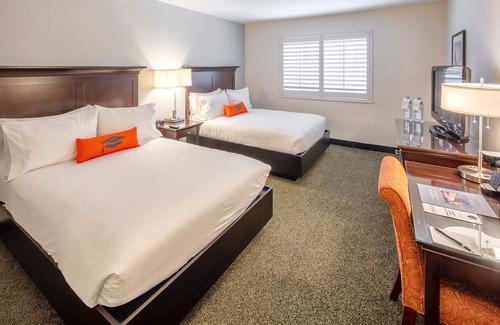Downtown Syracuse Hotel | Collegian Hotel & Suites, Trademark Collection by Wyndham