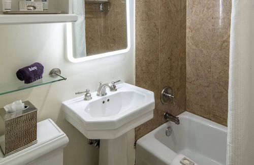 Downtown Syracuse Hotel | Collegian Hotel & Suites, Trademark Collection by Wyndham
