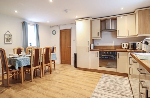 Machynlleth Casa | COLLFRYN, pet friendly, character holiday cottage in Mallwyd