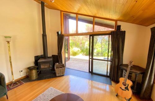 Collingwood Casa | Collingwood Escape - Spacious and Modern Getaway in Collingwood with a View