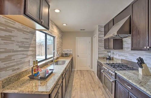 Garland Casa | Collins Family-Friendly Texas Home with Private Pool!