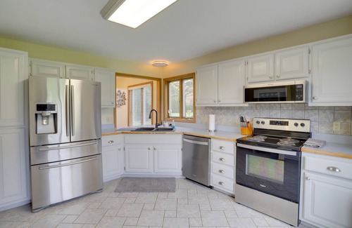 Coloma Casa | Coloma Escape w/ Fire Pit < 1 Mi to Lake!