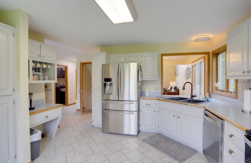 Coloma Casa | Coloma Escape w/ Fire Pit < 1 Mi to Lake!