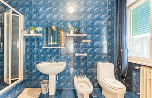 Quartiere XX Ardeatino Apartamento | Ático Colombo con Wi-Fi, Netflix y aire acondicionado