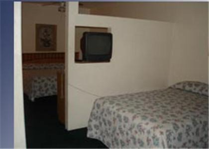 East Mesa Hotel | Colonade Motel Suites