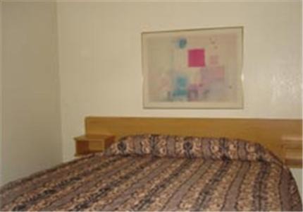 East Mesa Hotel | Colonade Motel Suites